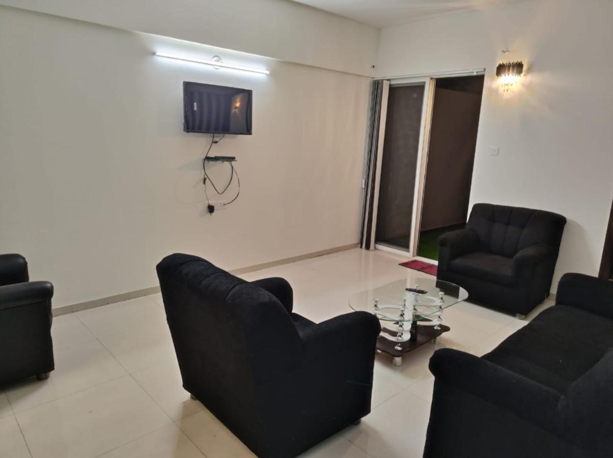 Royal Palm Hospitality Services 3