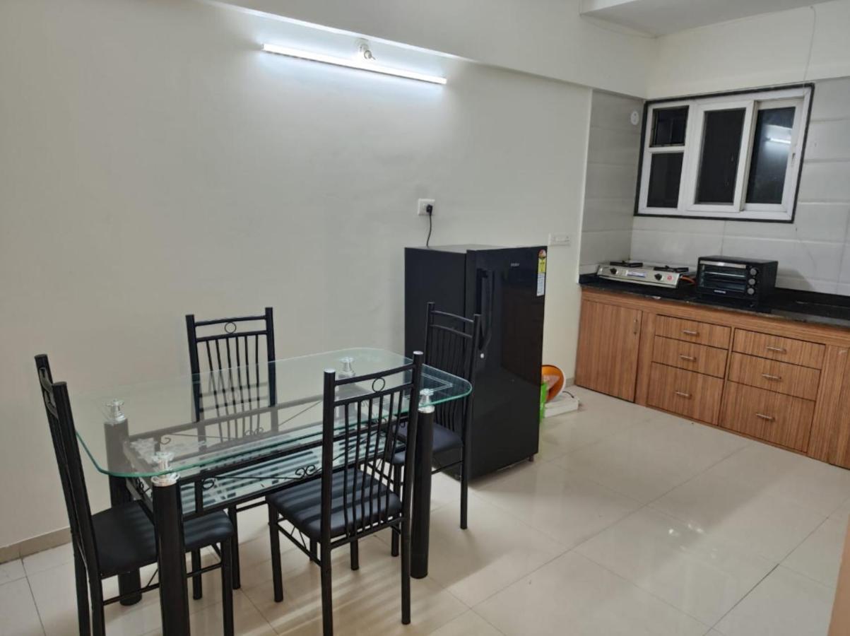 Royal Palm Hospitality Services 3 Apartment